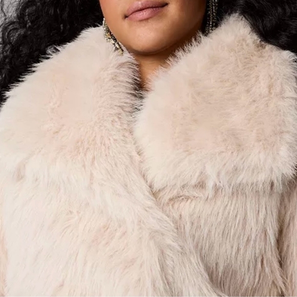 Vera Wang Faux Fur Plush Cropped Coat - Picture 6 of 6